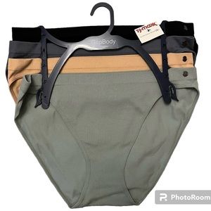 ✨SALE✨Gapbody Underwear (Seamless Bikini, 4 pair brand new size Large)